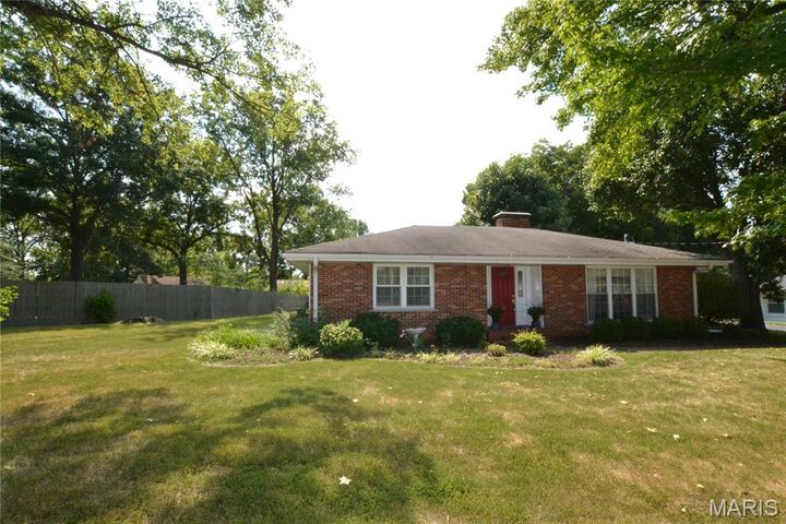Property Photo:  1406 Marshall Road  MO 63122 