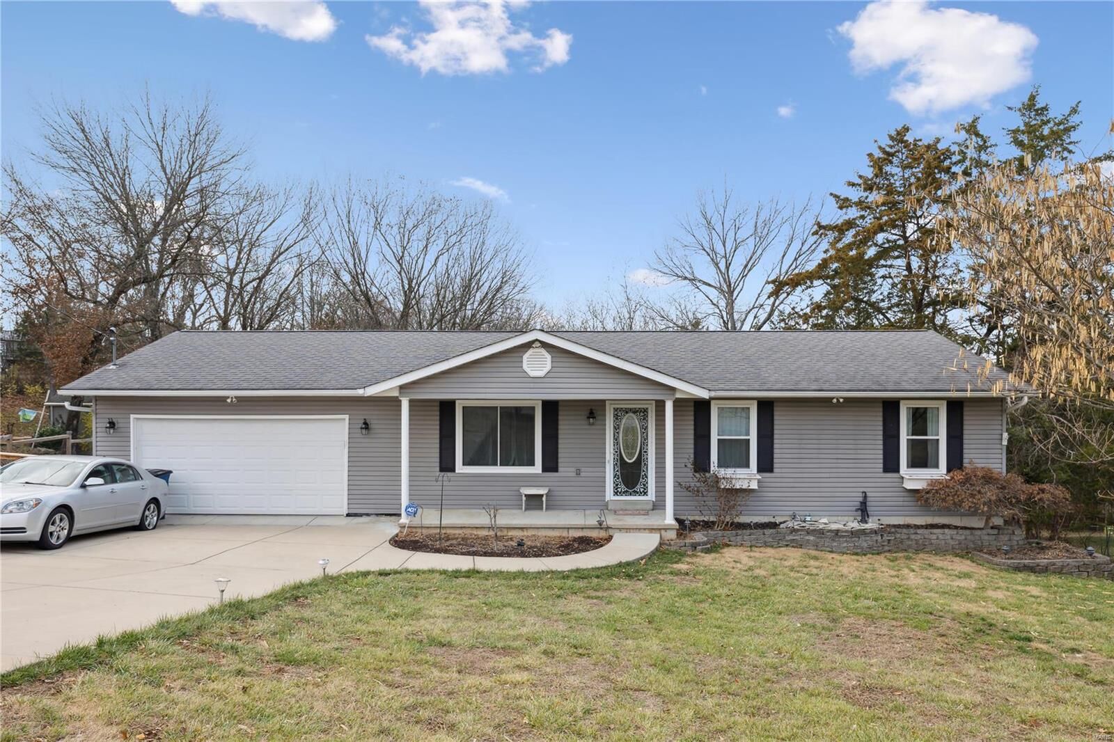 Property Photo: 7311 Sennawood Drive MO 63016