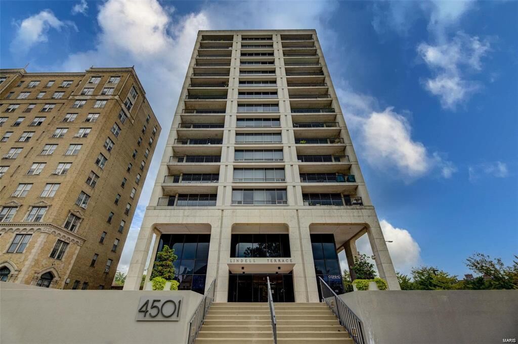 Property Photo: 4501 Lindell Boulevard 4A MO 63108
