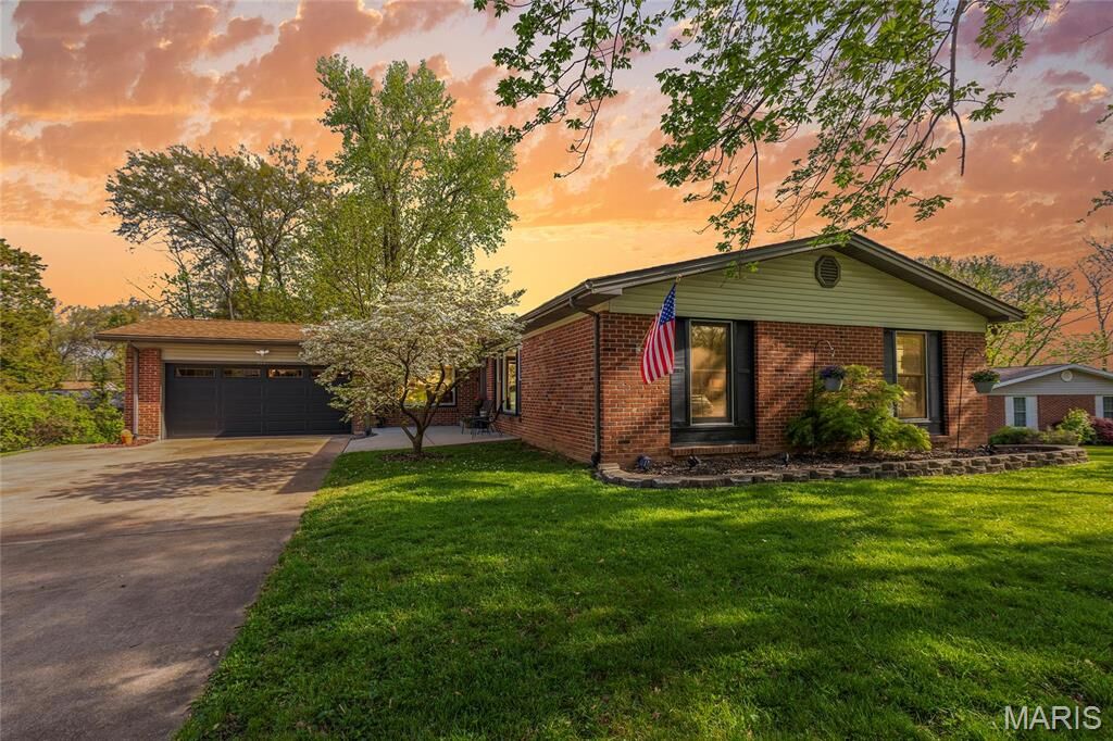 Property Photo: 273 White Tree Lane MO 63011