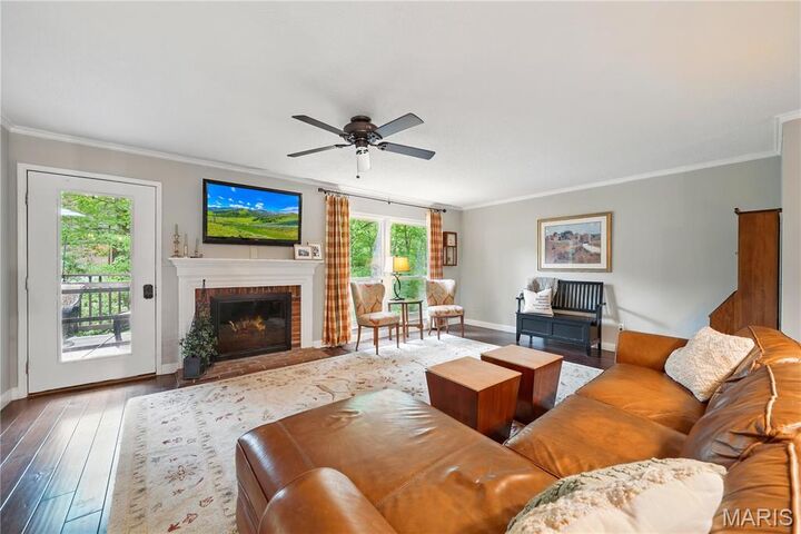Property Photo: 2000 Trailcrest Lane 7 MO 63122