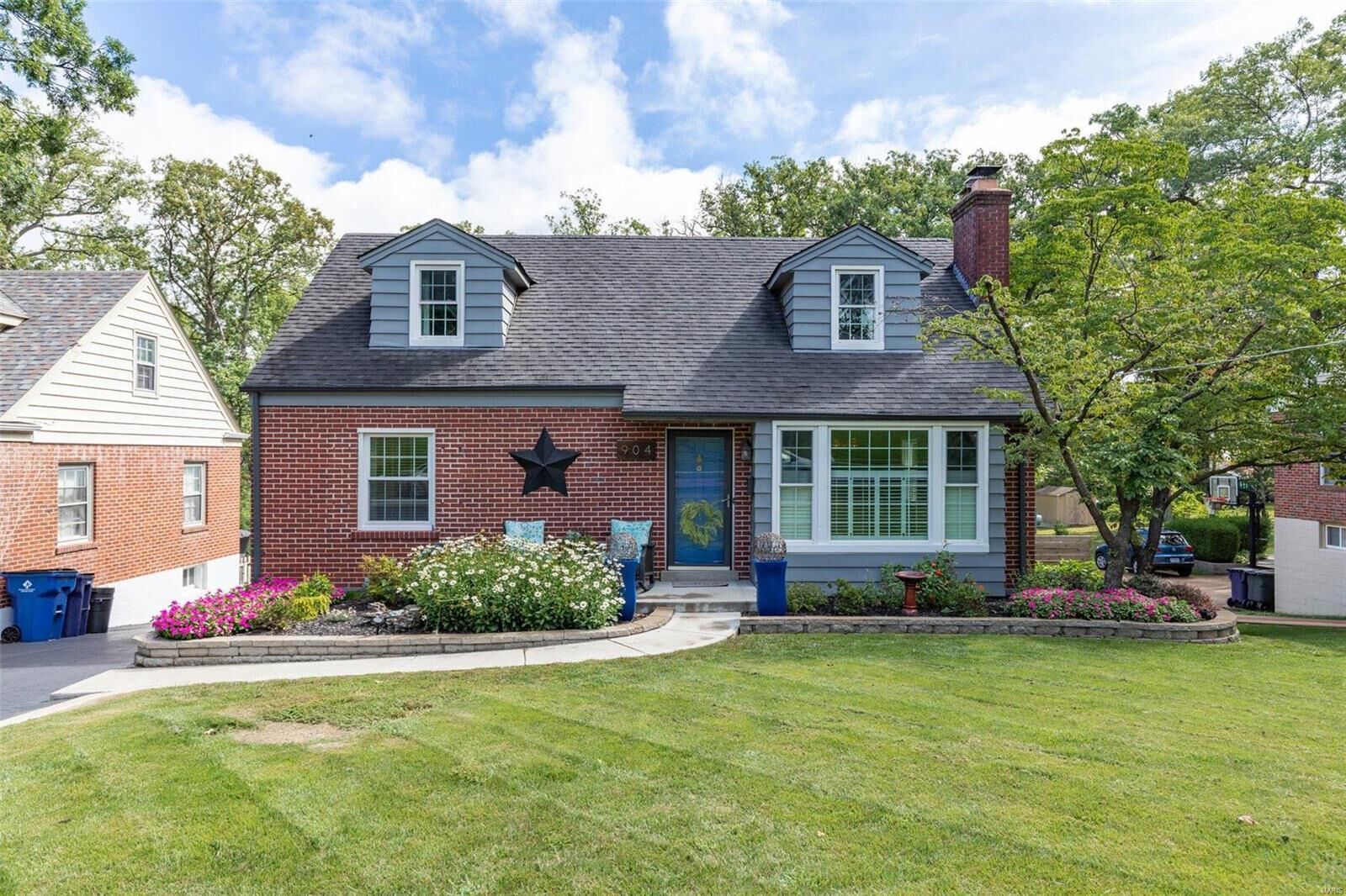 Property Photo: 904 Liggett Avenue MO 63126