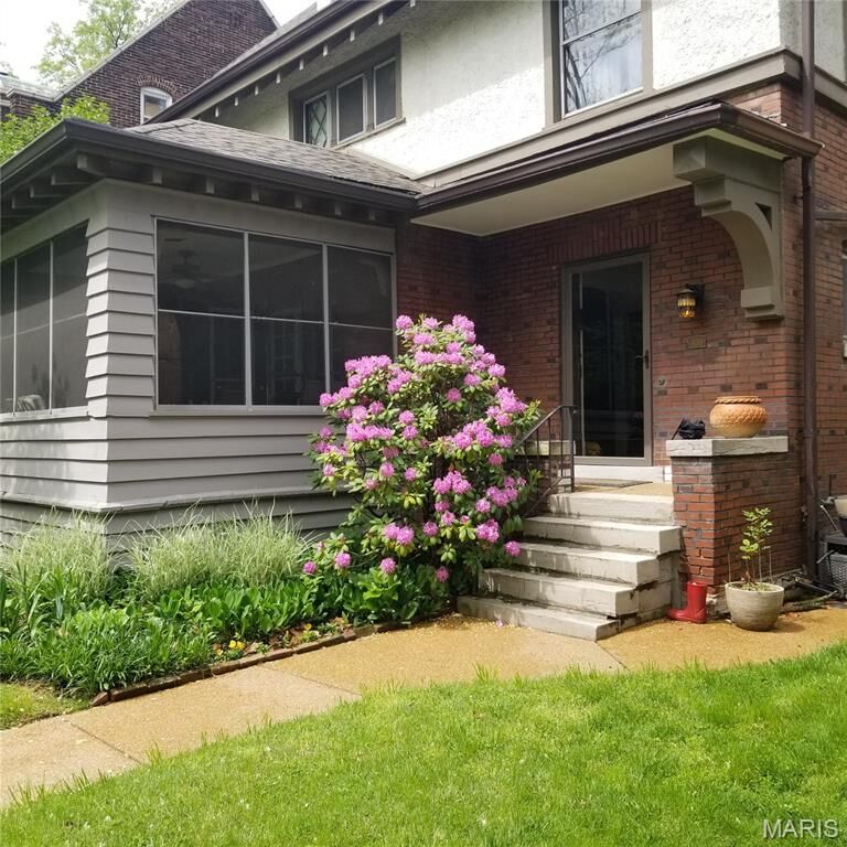 Property Photo: 409 Westgate Avenue MO 63130