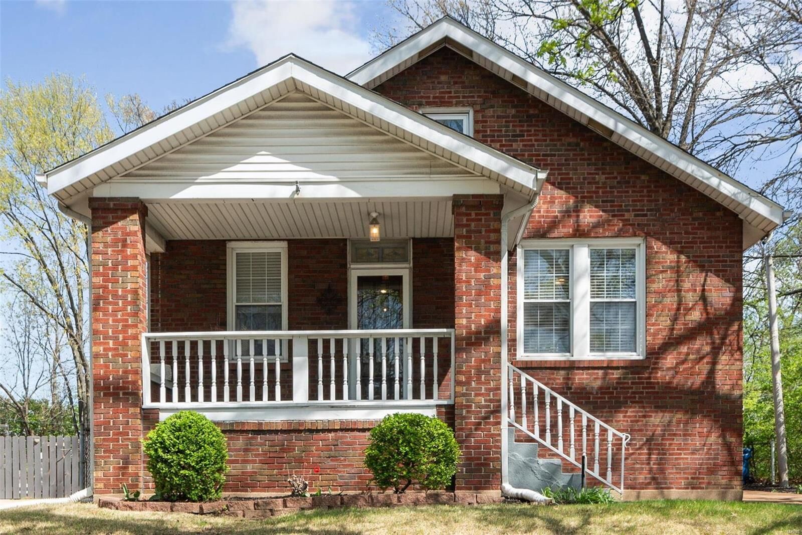 Property Photo: 7443 Warner Avenue MO 63117