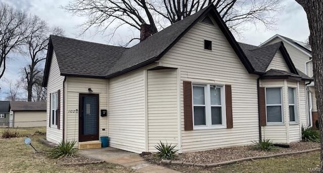 Property Photo:  102 E Jefferson  IL 62269 