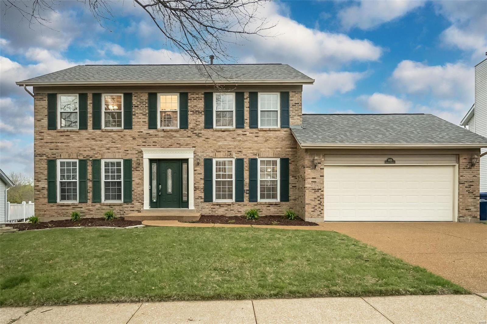 Property Photo: 1025 Remington Oaks Court MO 63026
