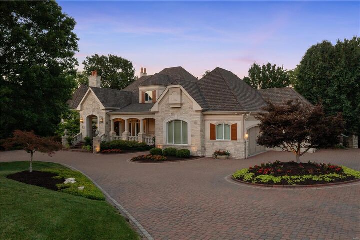 304 Bel Arbor Lane  Creve Coeur MO 63141 photo