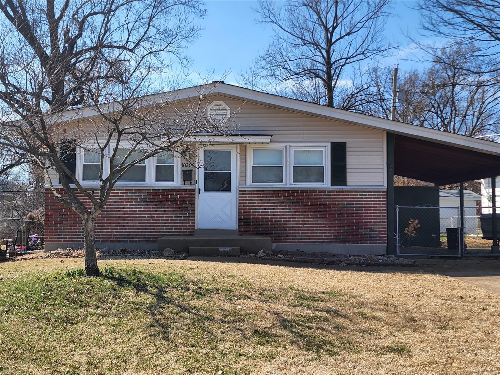 Property Photo: 10206 Carlyle Avenue MO 63114