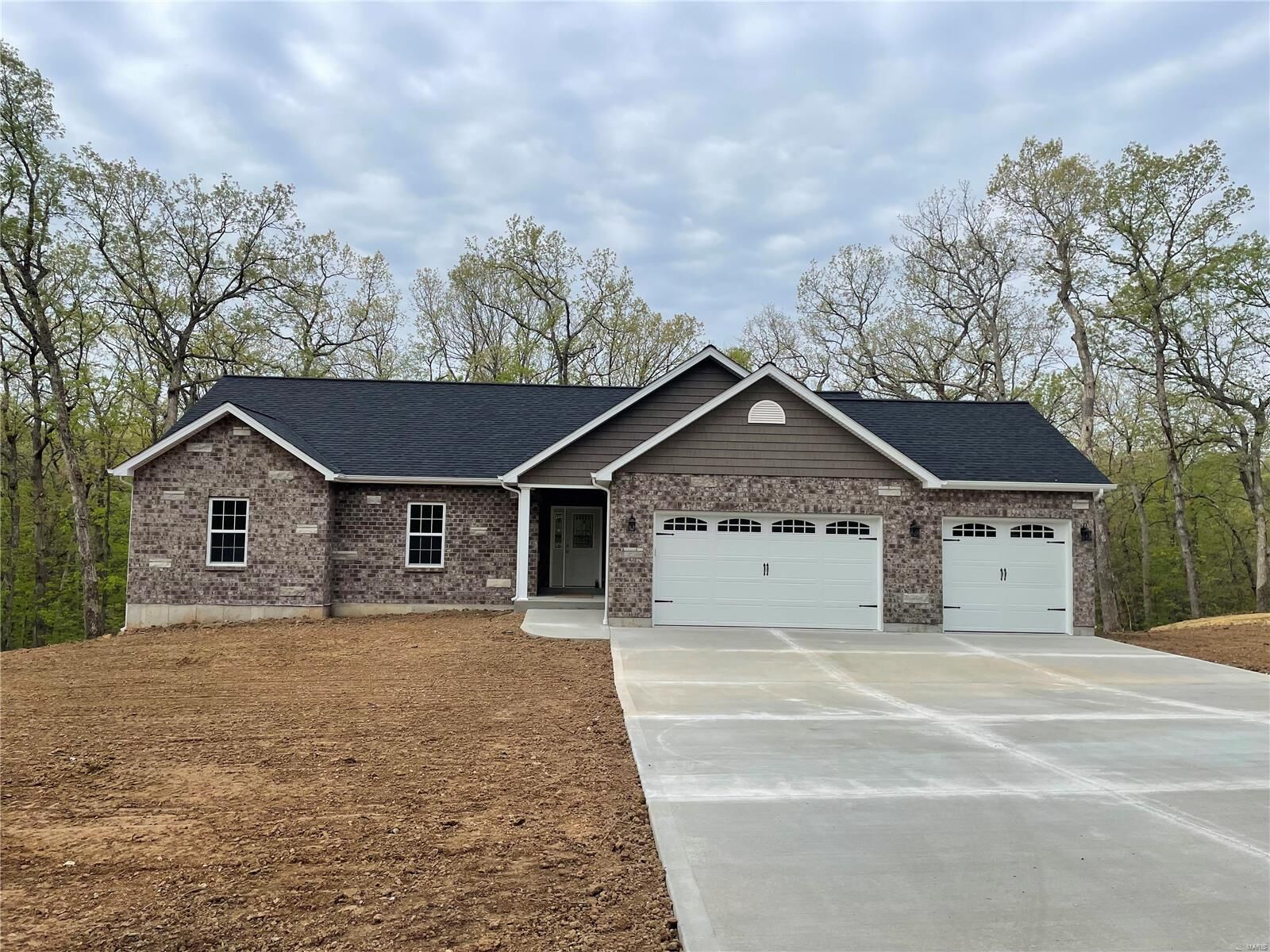 Property Photo:  300 Shumard Oak Drive  MO 63379 