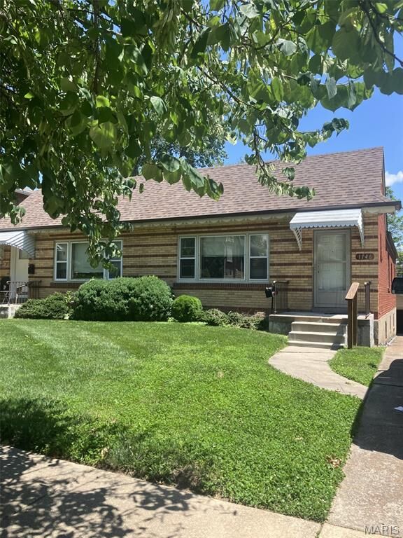 Property Photo: 1146 Moorlands MO 63117