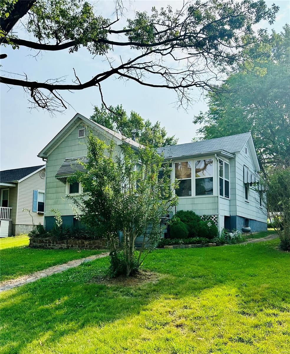 Property Photo: 502 Jefferson Avenue MO 63019