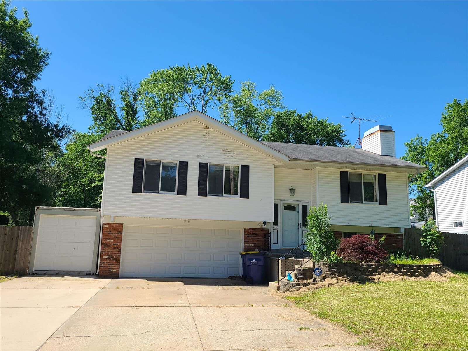 Property Photo: 400 South Street MO 63084