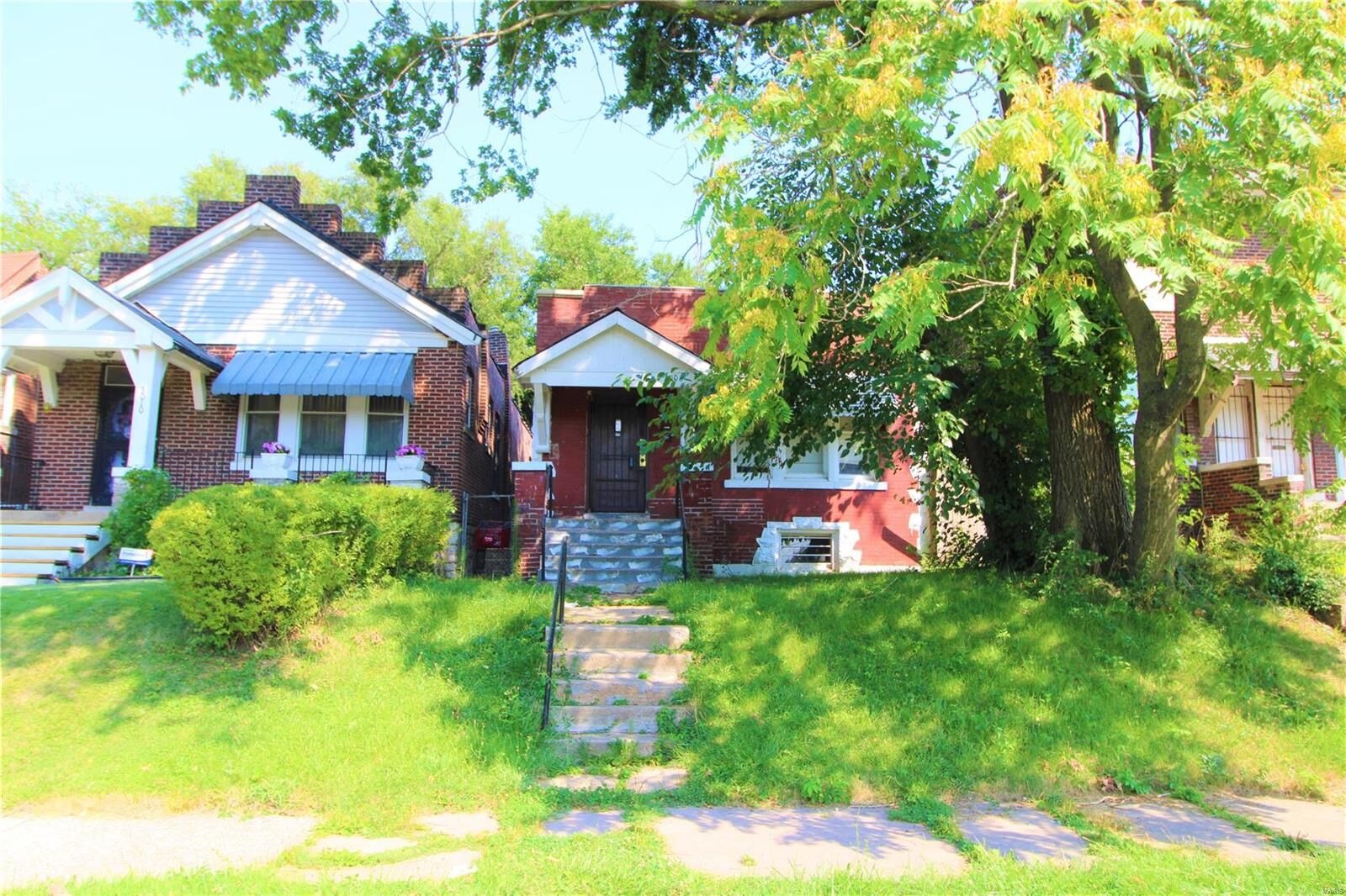 Property Photo:  3006 N Taylor Avenue  MO 63115 