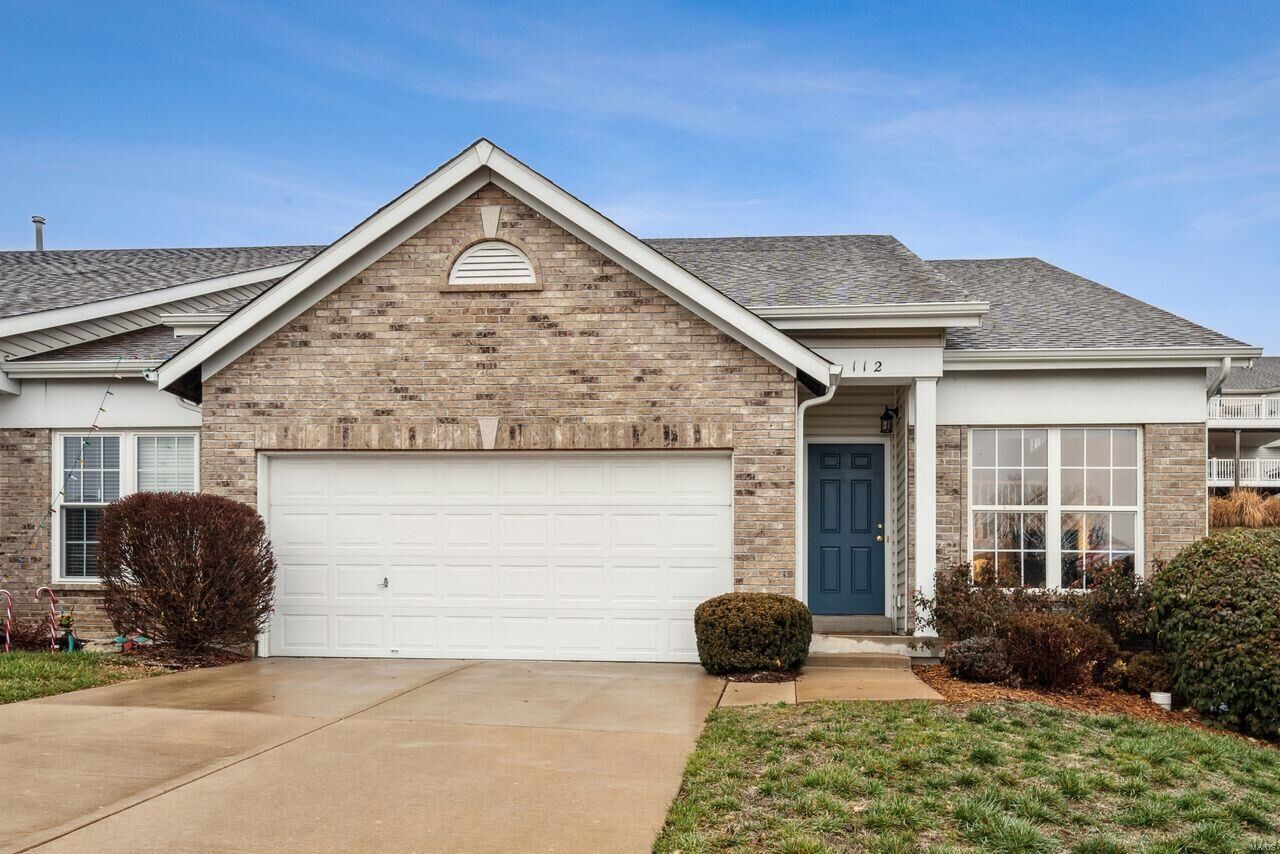 Property Photo:  112 Hunters Run Court  MO 63025 