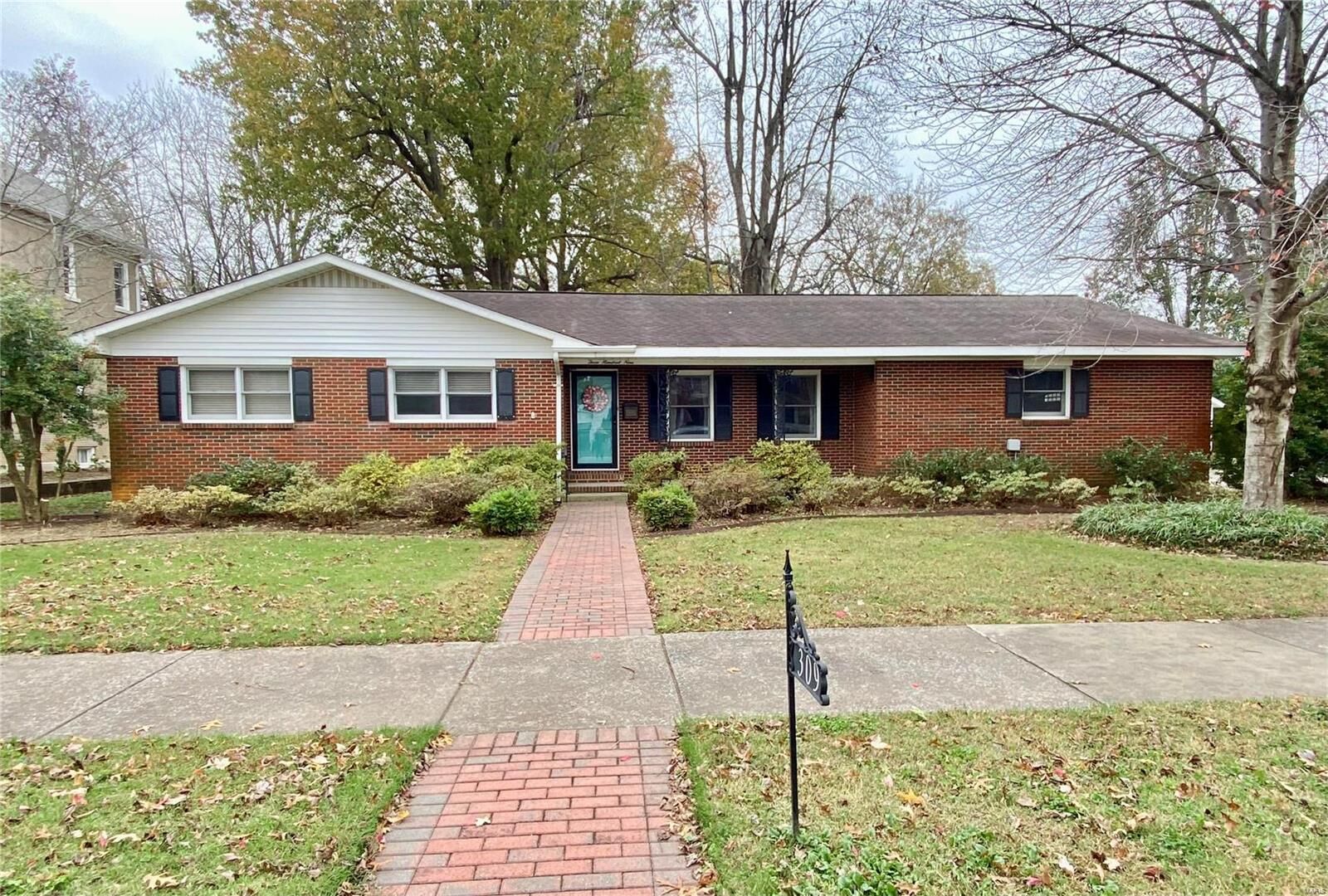 Property Photo:  309 E Commercial Street  MO 63834 