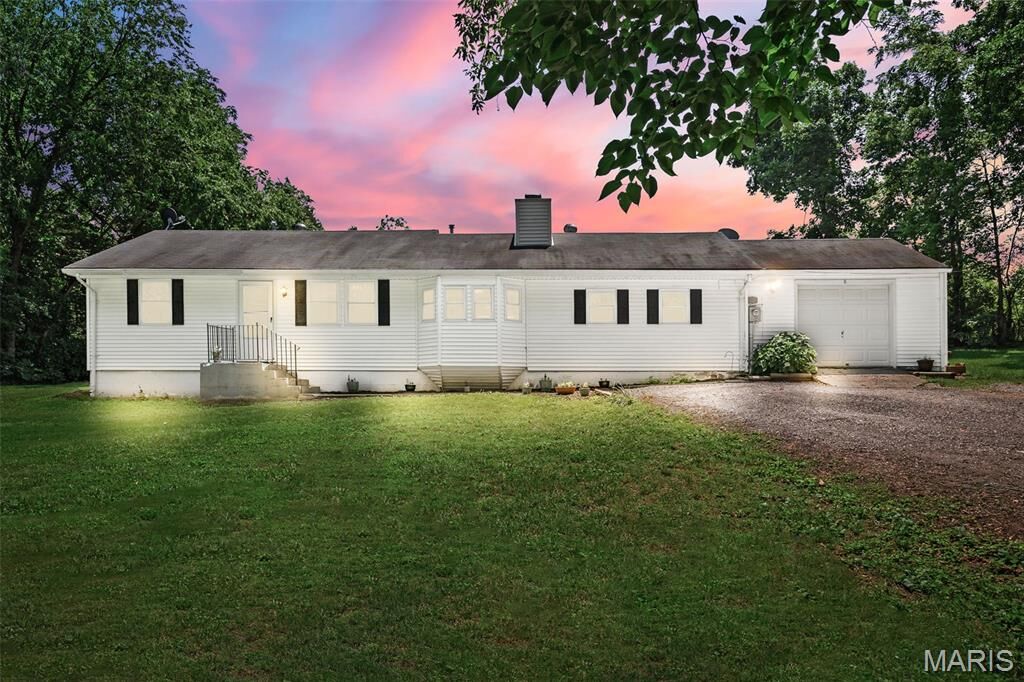 Property Photo:  8 Marian Drive  MO 63368 