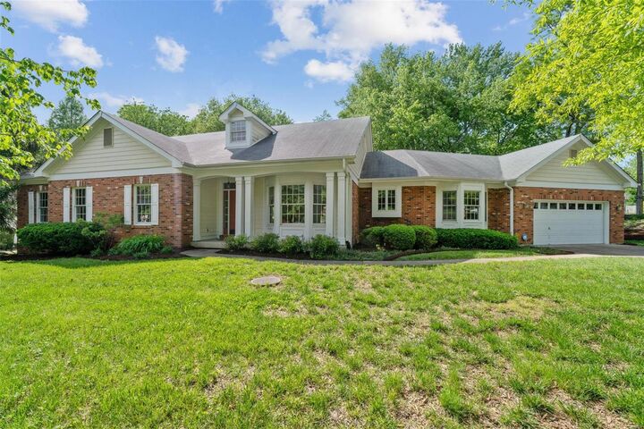 545 Pointe Essex Court  Kirkwood MO 63122 photo