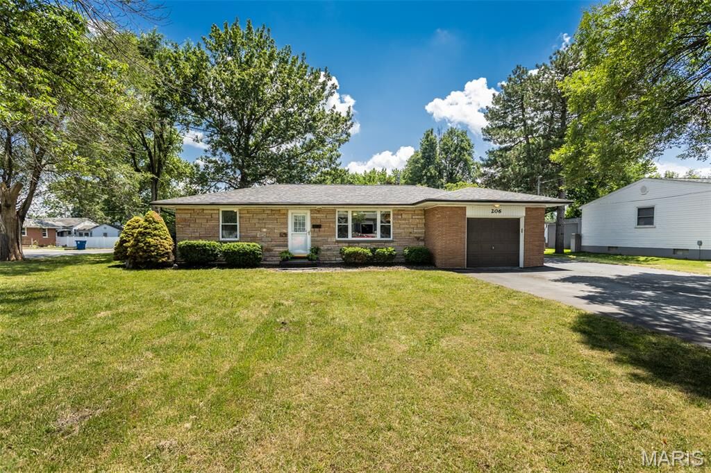 Property Photo:  206 W Bethalto Boulevard W  IL 62010 