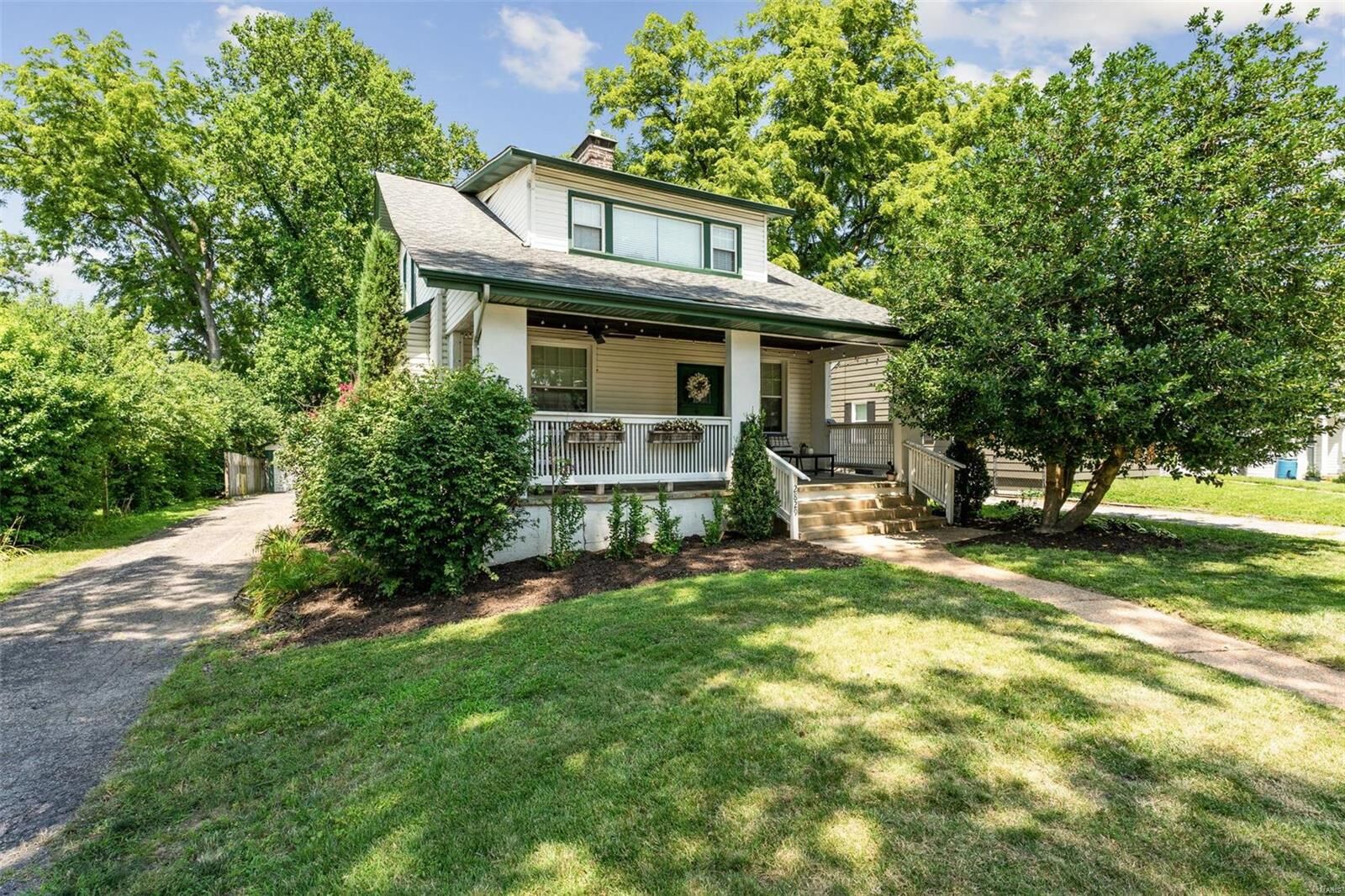 Property Photo: 2829 Hilldale Avenue MO 63144