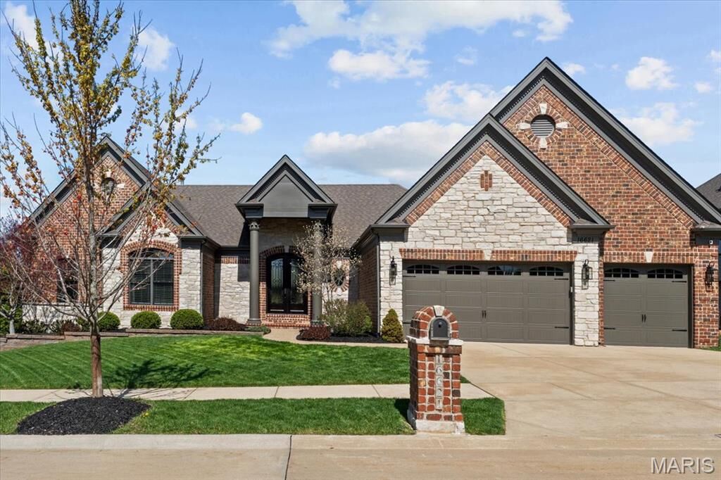 Property Photo:  16621 Kolbie Manors Court  MO 63040