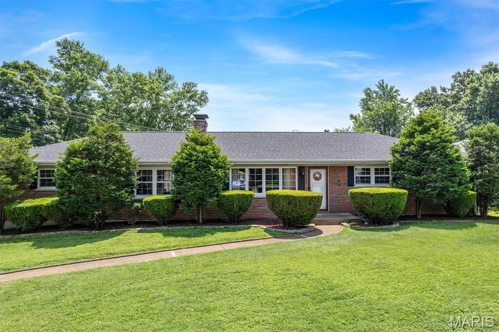 Property Photo: 8800 Crest Oak Lane MO 63126