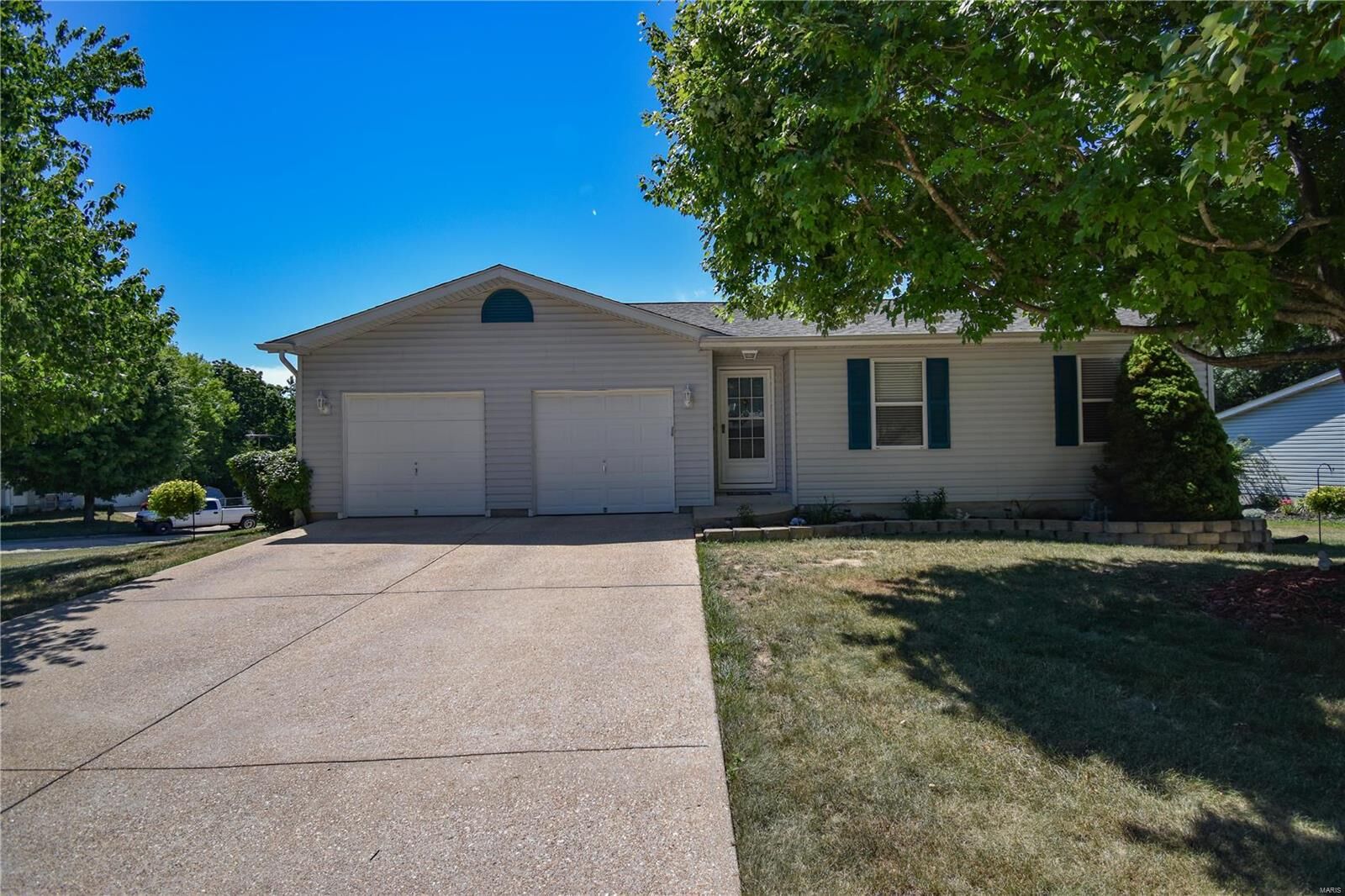 Property Photo:  1019 Missouri Avenue  MO 63077 