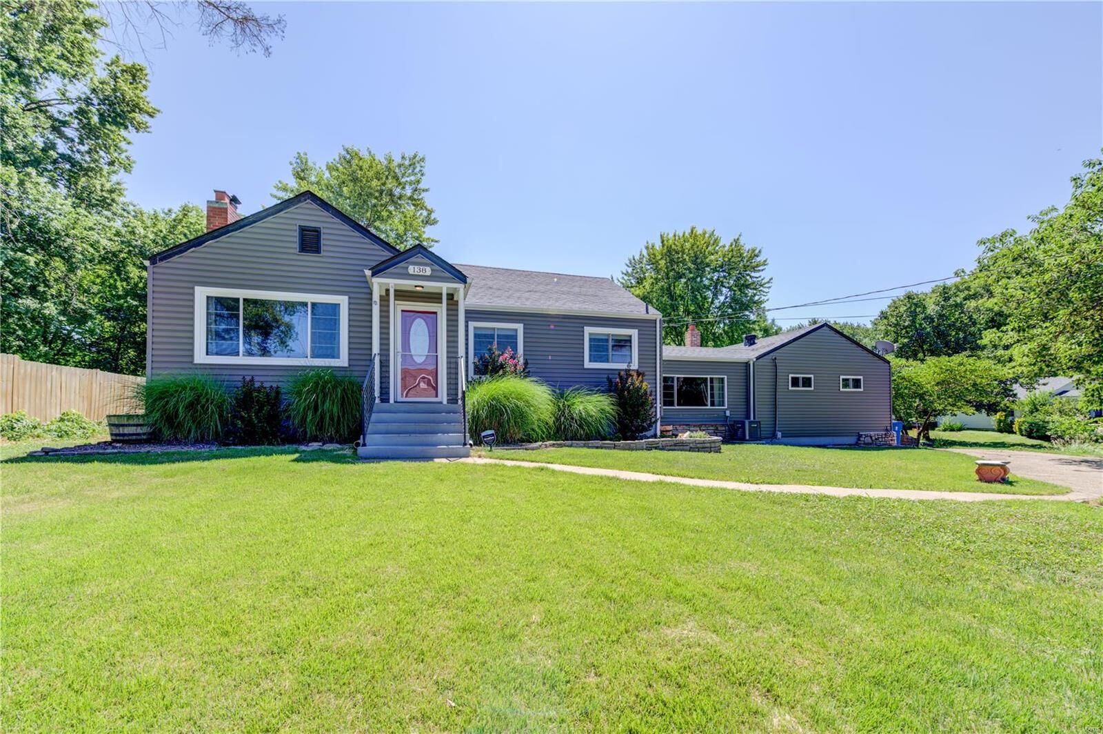 Property Photo: 138 Edgeworth Avenue MO 63043
