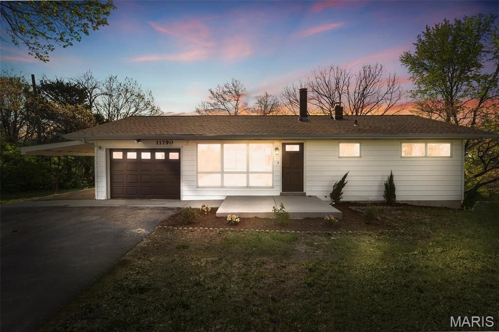 Property Photo: 11790 County Road Cc MO 63028