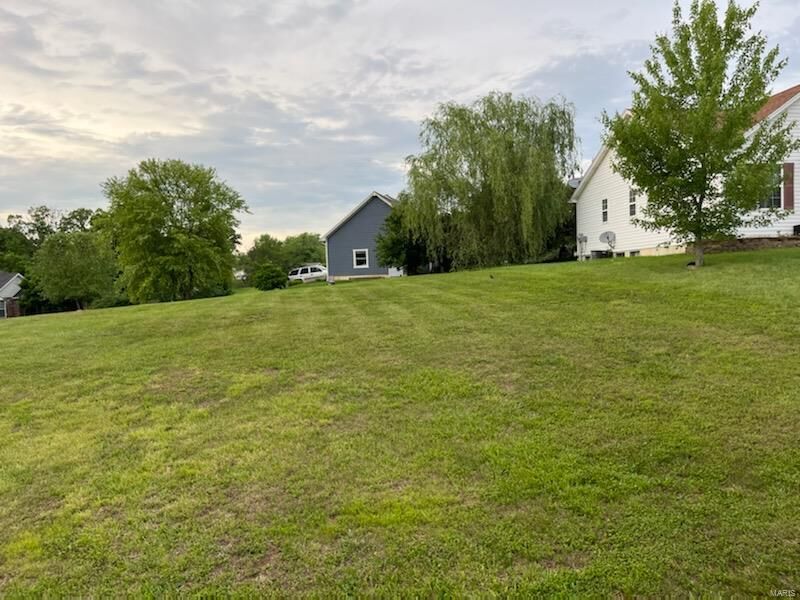 Property Photo:  111 Incline Village (Village Lane)  MO 63348