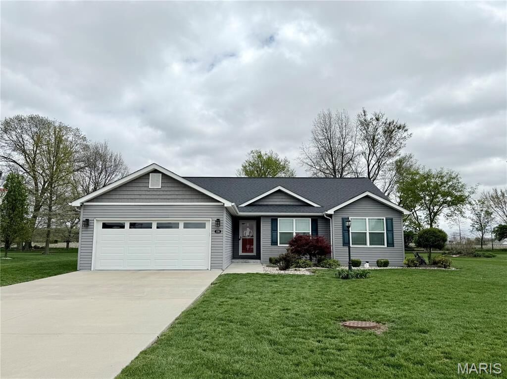 Property Photo:  108 S Timberview Drive  IL 62088 