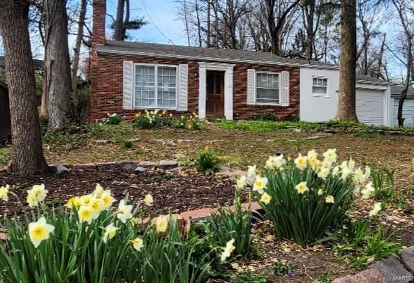 Property Photo: 721 Gerald Place MO 63135