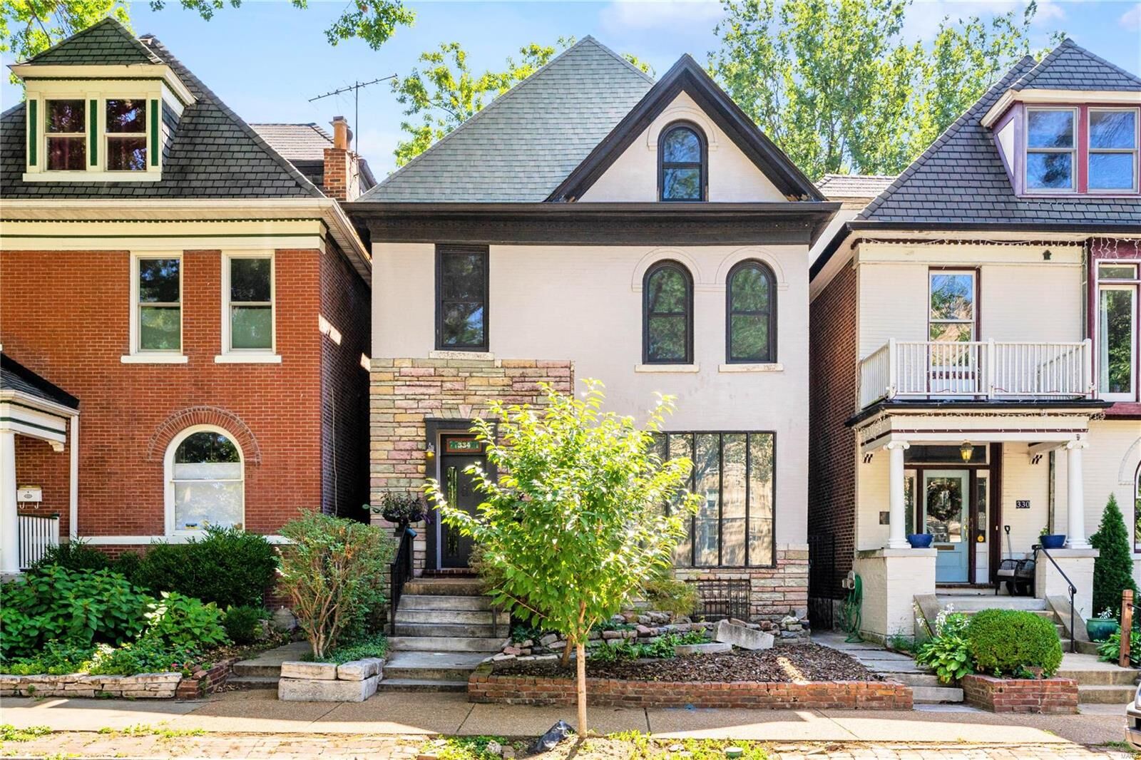 Property Photo: 334 N Newstead Avenue MO 63108