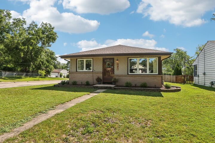 Property Photo:  4580 N 101st St  WI 53225 