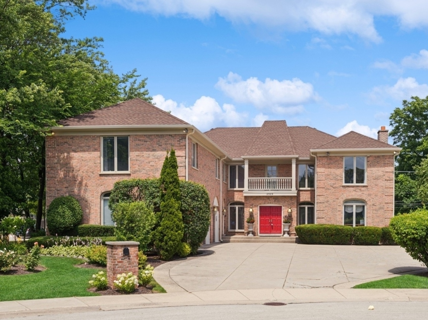 Property Photo: 2509 Astor Court IL 60026