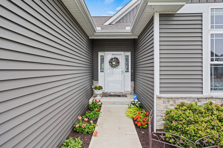Property Photo: 601 Harpers Ferry IL 61874