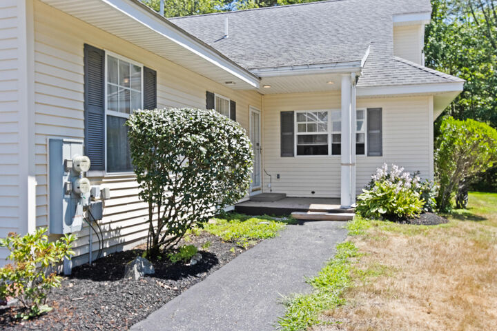 Property Photo:  4 Kavanaugh Road 4  ME 04064 