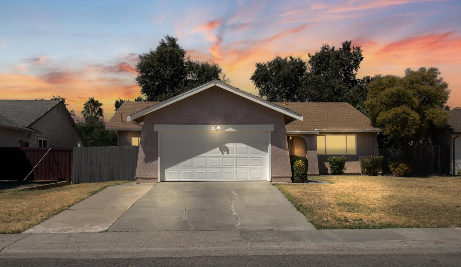 Property Photo: 3237 Irvindale Way CA 95843