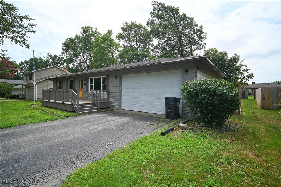 3911 Nottingham Avenue  Austintown OH 44511 photo