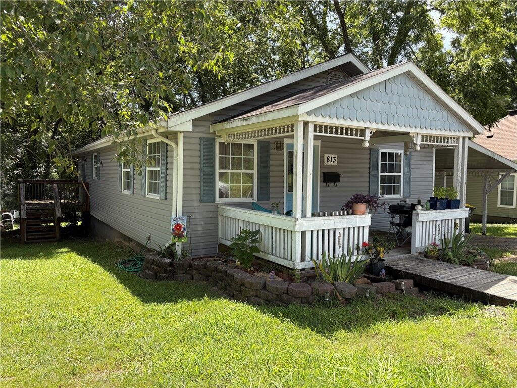 Property Photo: 815/813 Robinson Street AR 72601