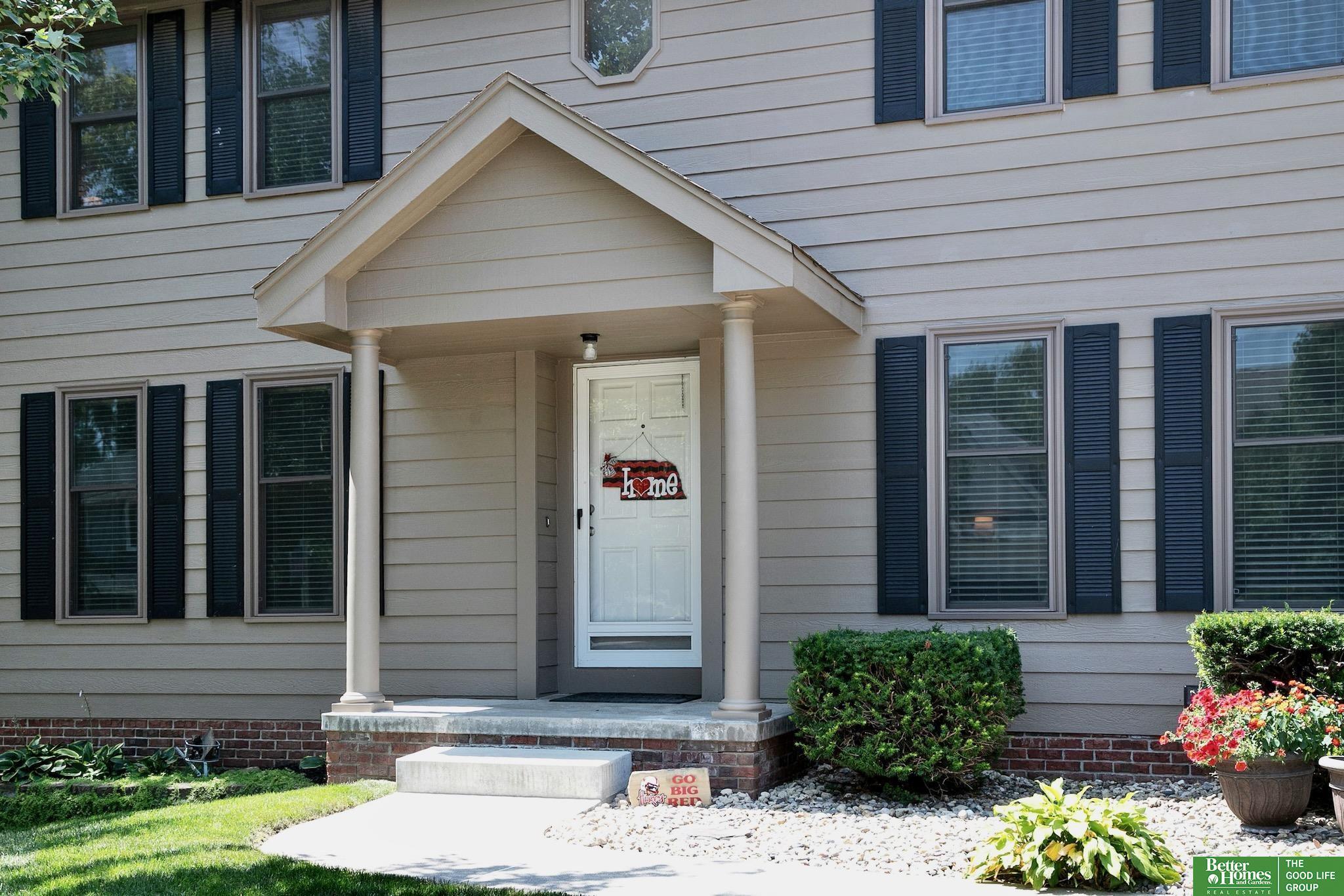 Property Photo: 4116 N 142nd Avenue NE 68164