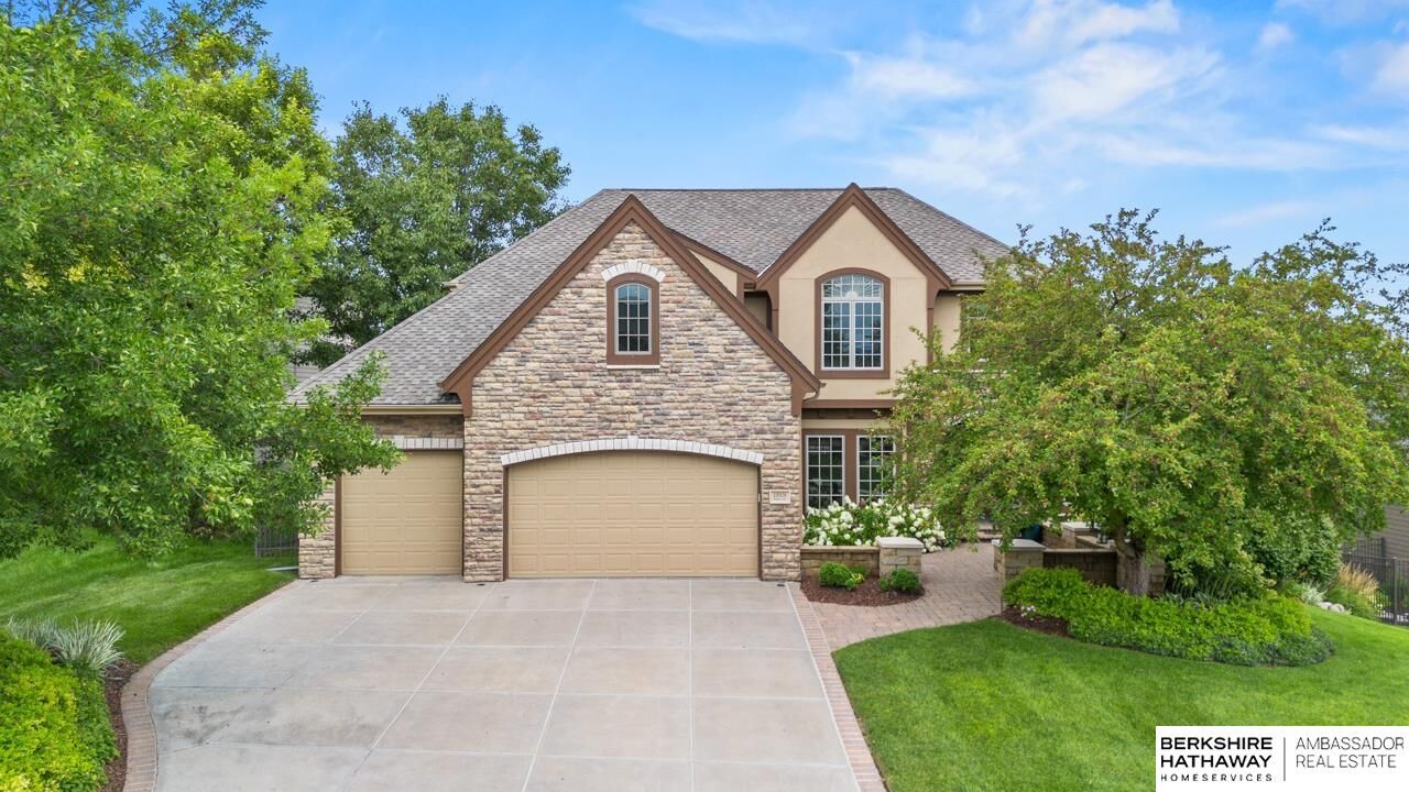 Property Photo:  18926 Boyle Circle  NE 68022 
