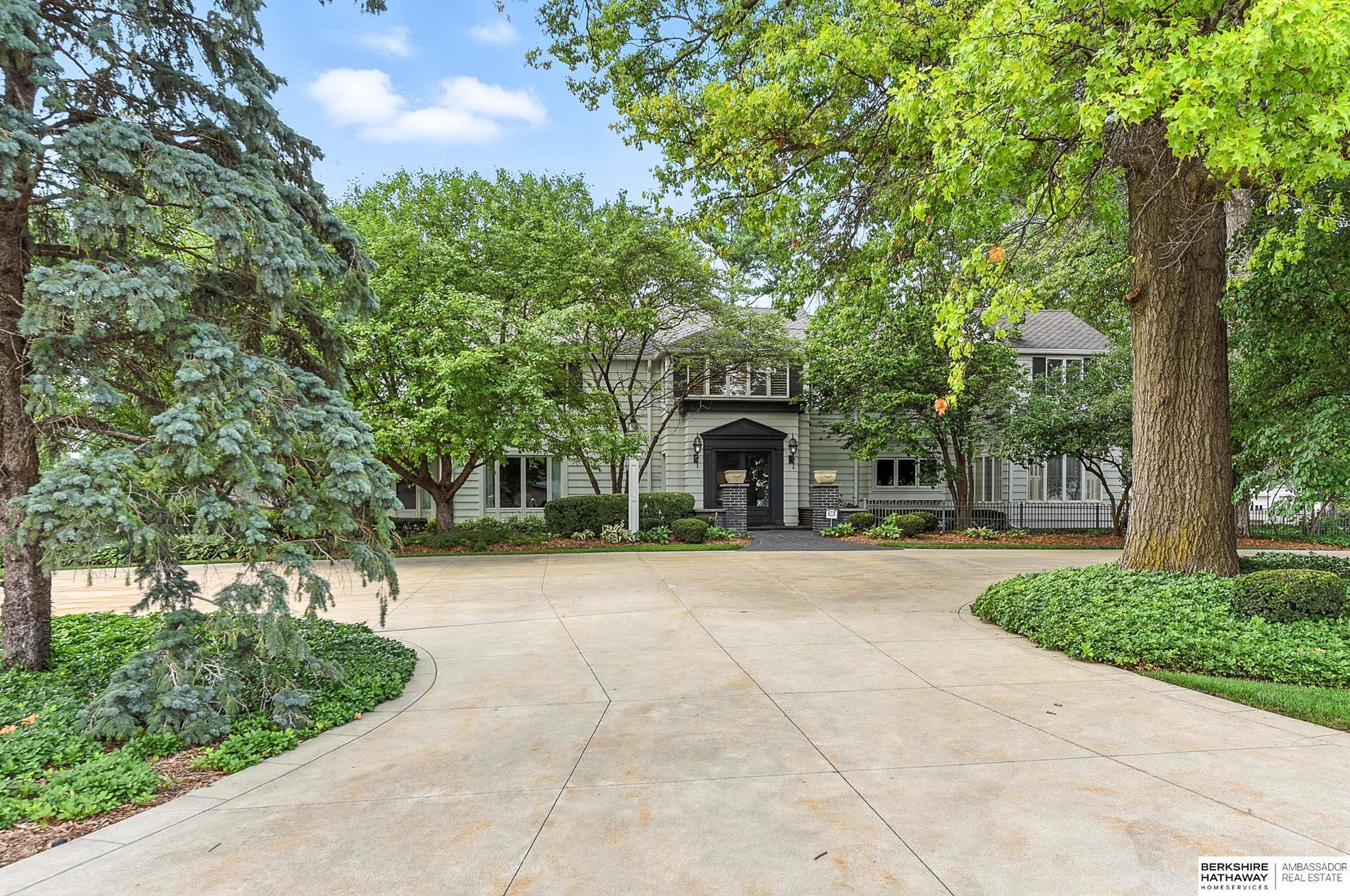 Property Photo:  9418 Westchester Lane  NE 68114 