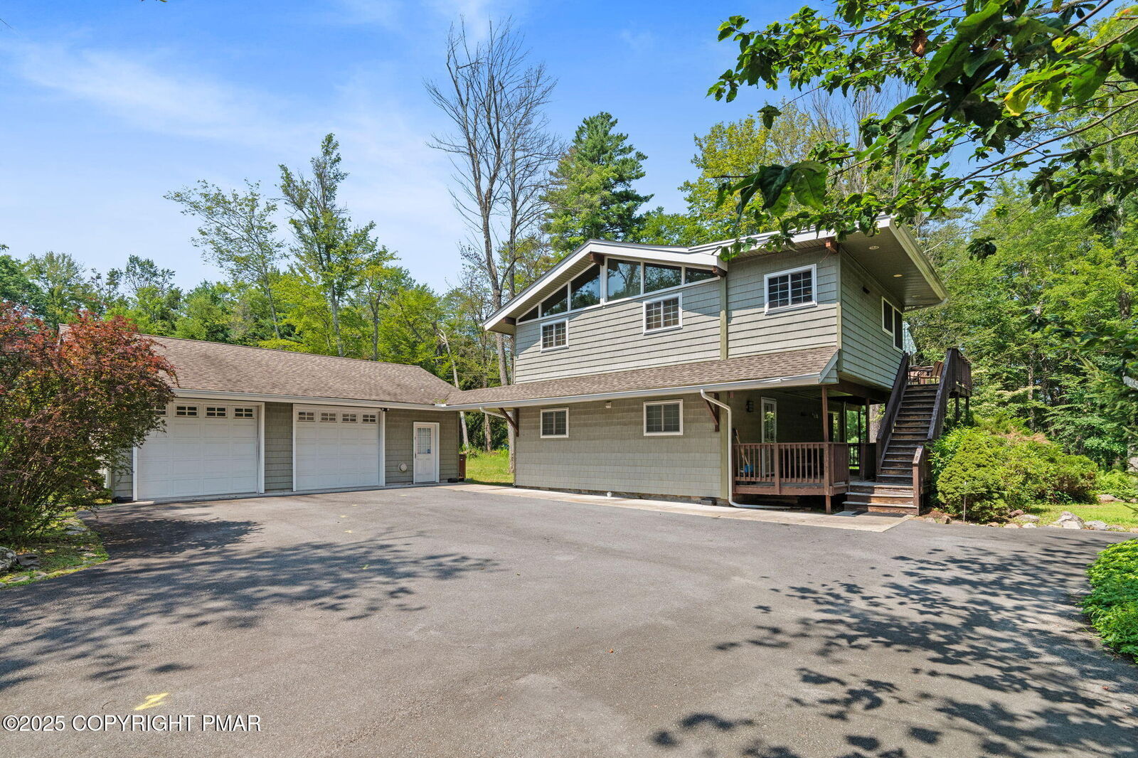 Property Photo: 336 Sir Bradford Road PA 18347