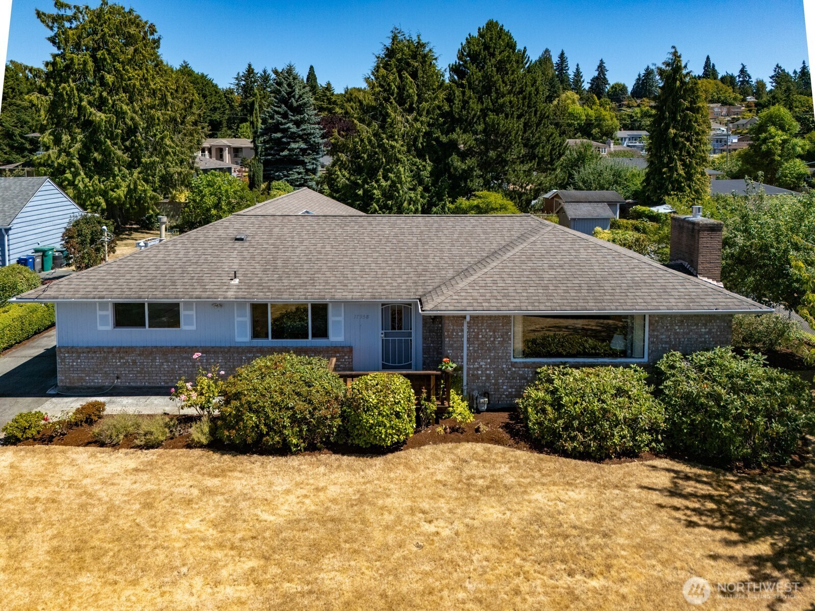 Property Photo:  17958  Brittany Drive SW  WA 98166 