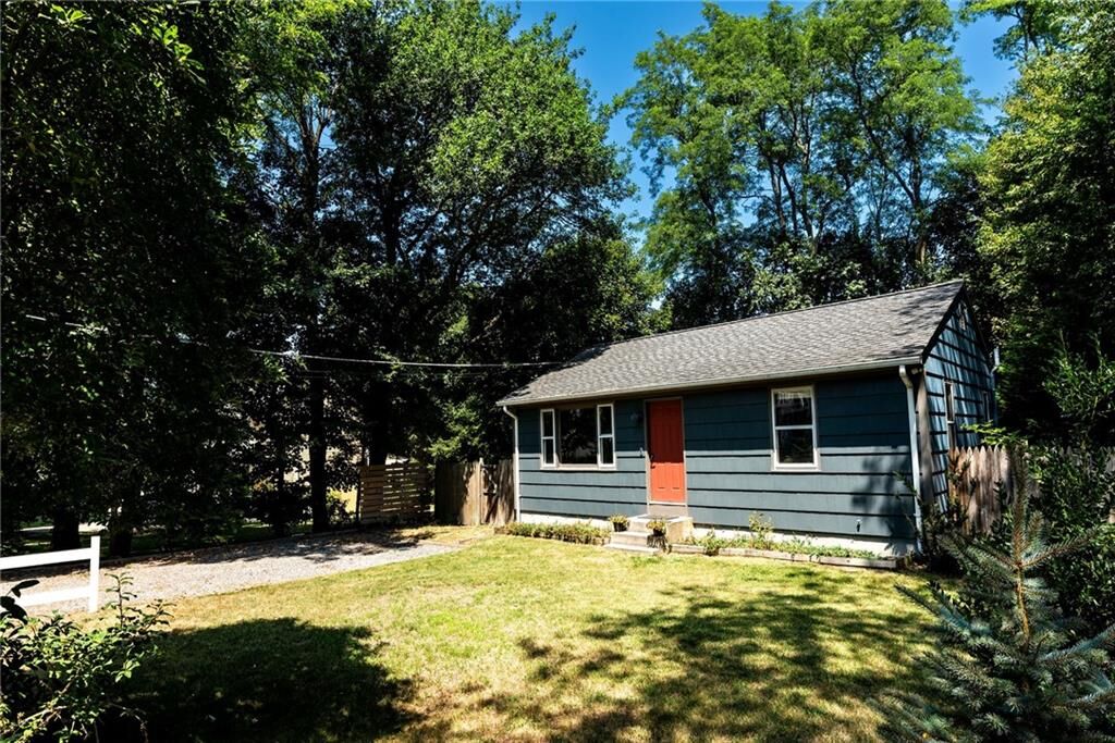 Property Photo: 10 Ship Street RI 02835
