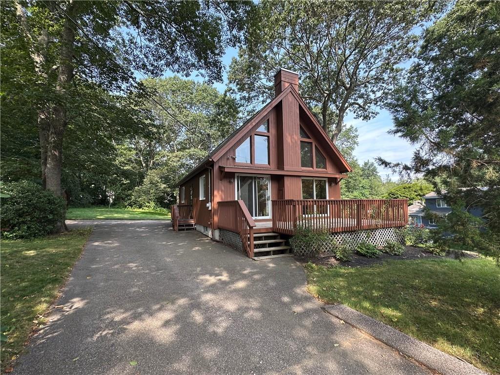 Property Photo:  3 Ledgewood Drive  RI 02891 