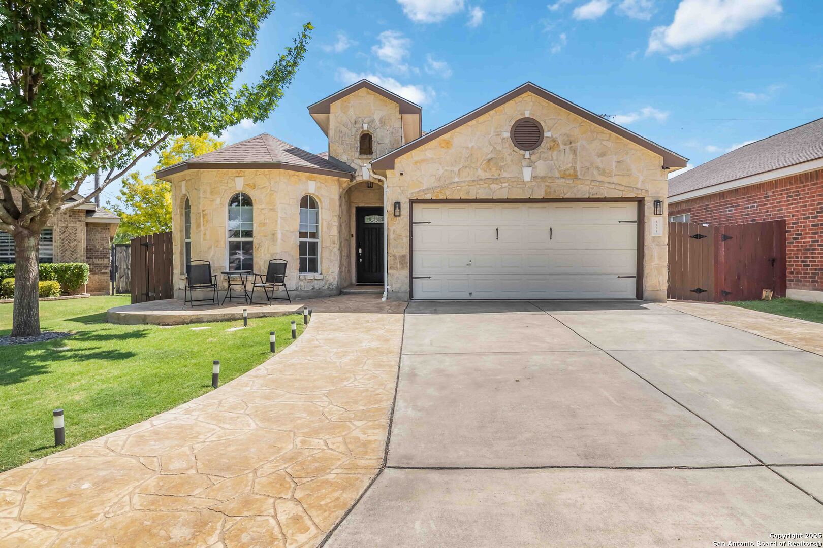 Property Photo: 9806 Cochem Path TX 78023