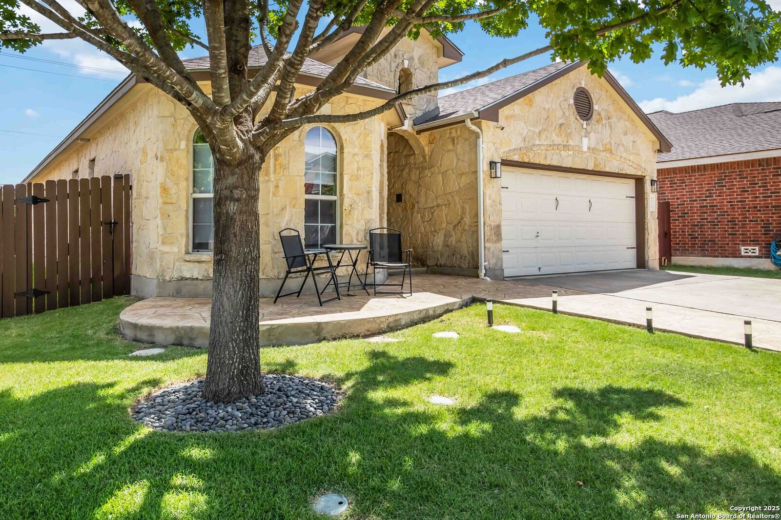 Property Photo:  9806 Cochem Path  TX 78023 