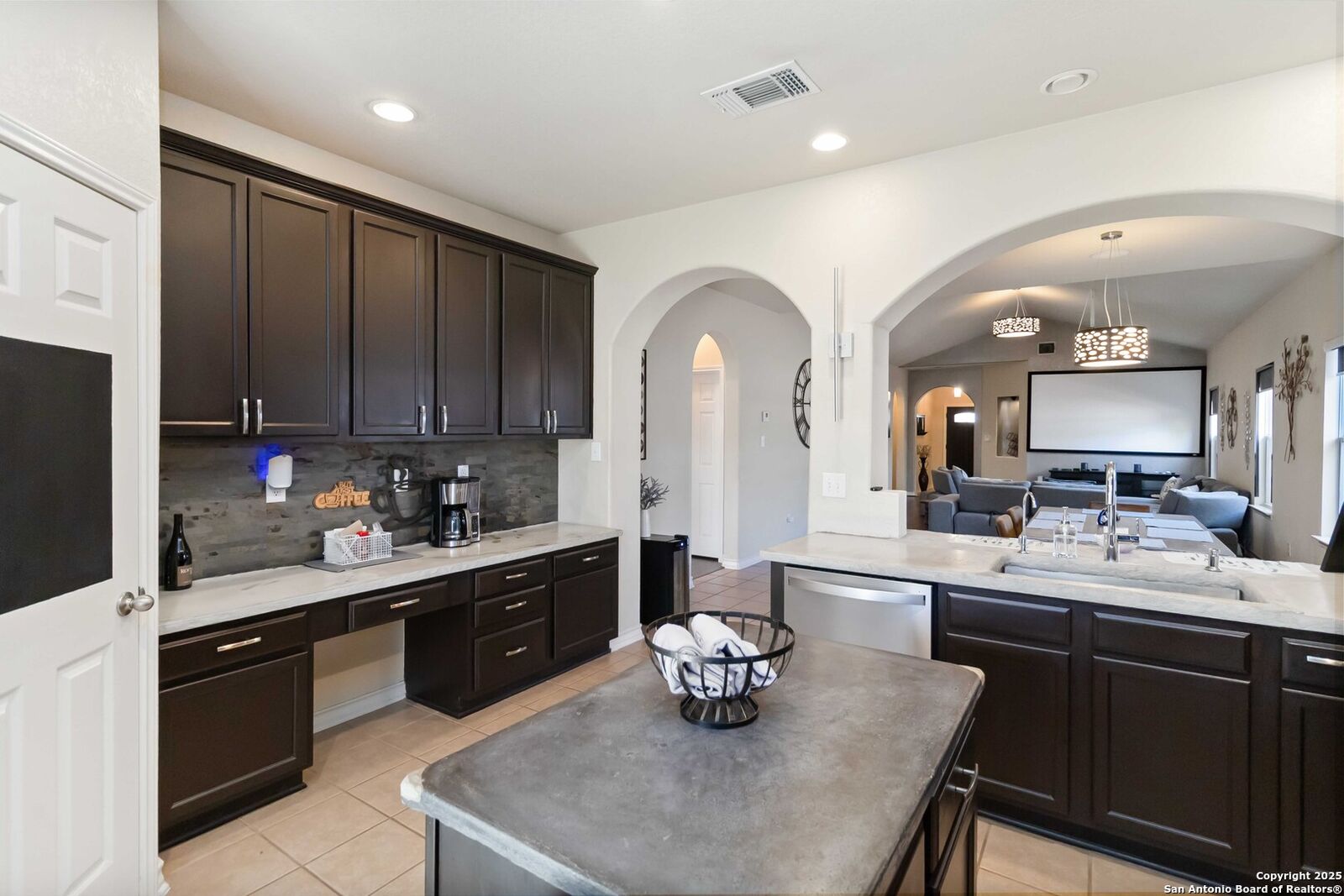 Property Photo: 9806 Cochem Path TX 78023