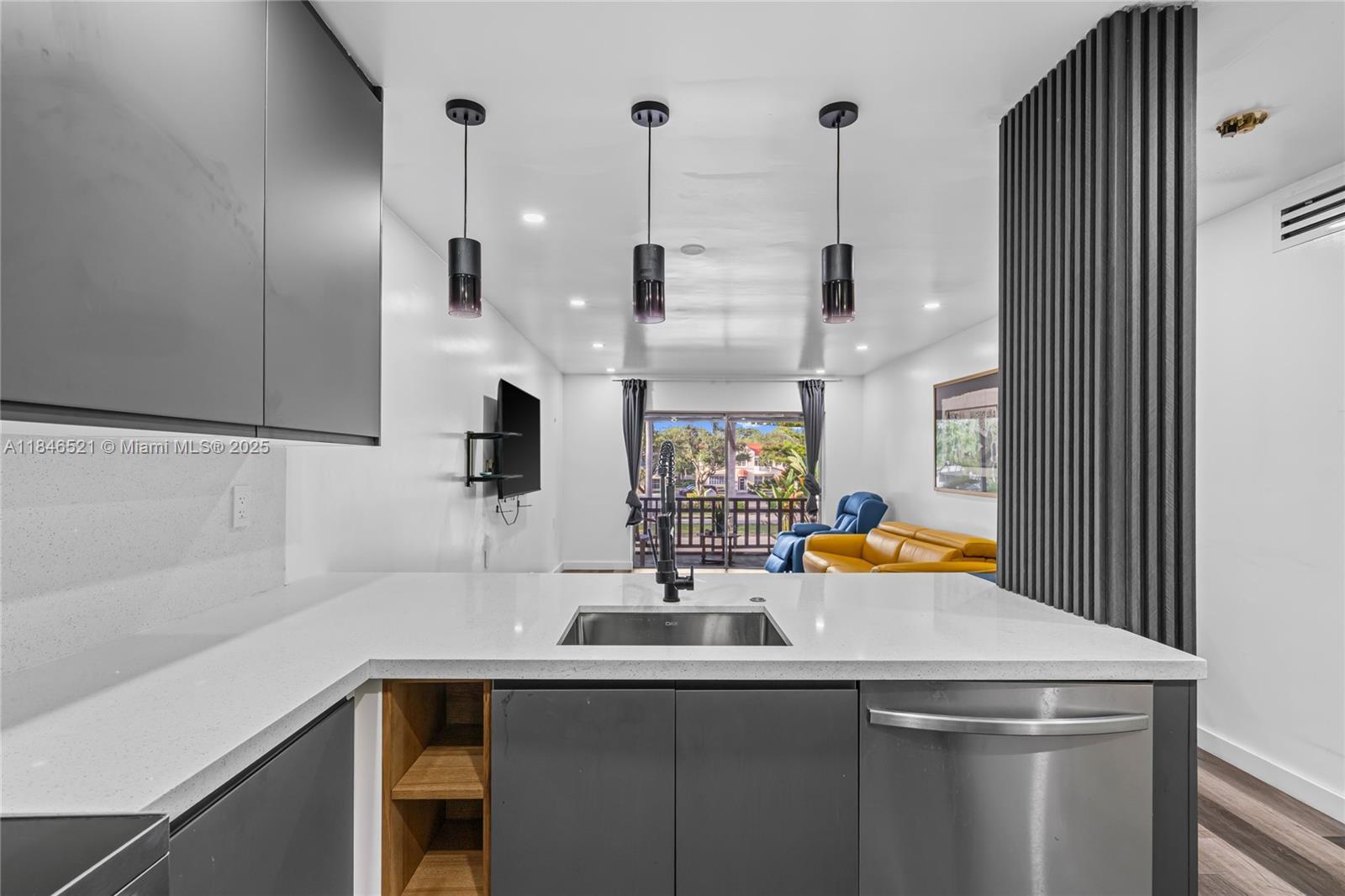 Property Photo: 11217 SW 88th St 202C FL 33176